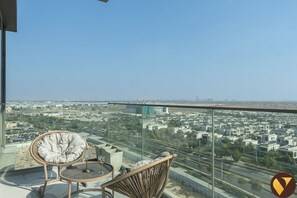 Luksusleilighet, balkong, byutsikt | Utsikt fra balkong