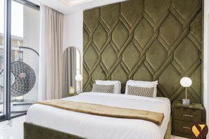 Luxury Apartment, Balcony, City View