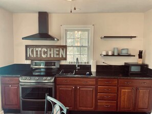 Apartment - Waterfront Views With King Bed in Solomons Island (Solomons)