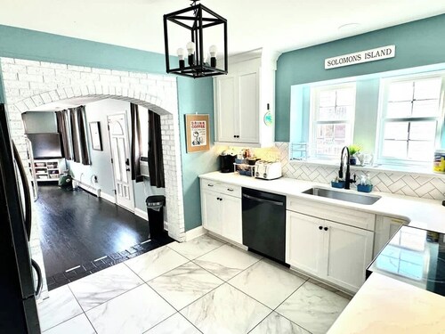 Solomons Island 6BR Family Getaway