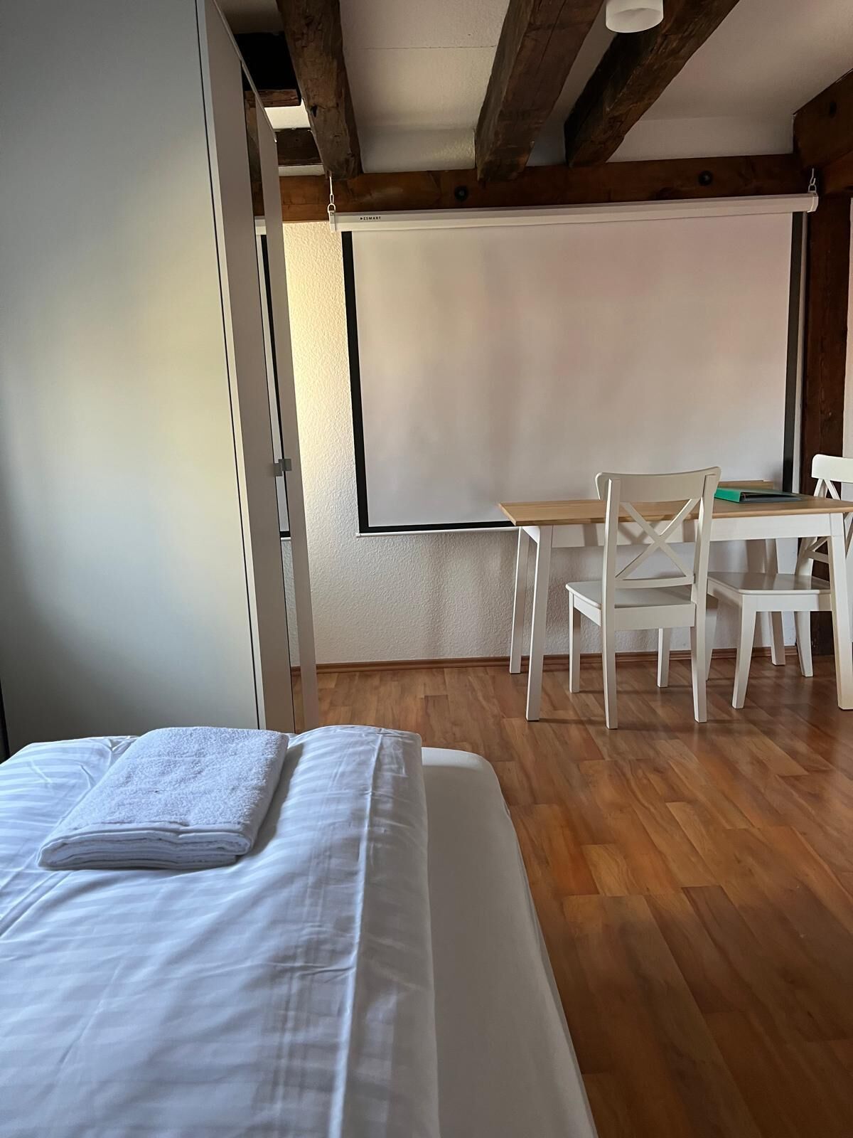 Bügeleisen/Bügelbrett, WLAN, Bettwäsche