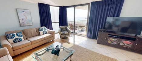 Condo, 3 Bedrooms | Living area