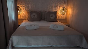 Classic Room, Balcony | In-room safe, blackout drapes, soundproofing, iron/ironing board