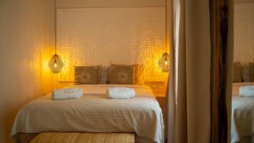 Signature Double Room, Ensuite | Egyptian cotton sheets, premium bedding, Tempur-Pedic beds, in-room safe