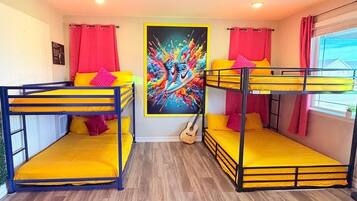 5 Schlafzimmer, Schreibtisch, Bügeleisen/Bügelbrett, kostenloses WLAN