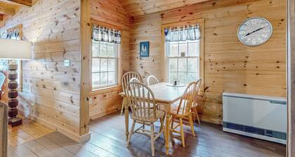 3BR Lakefront Dog-Friendly w/ Floating Dock