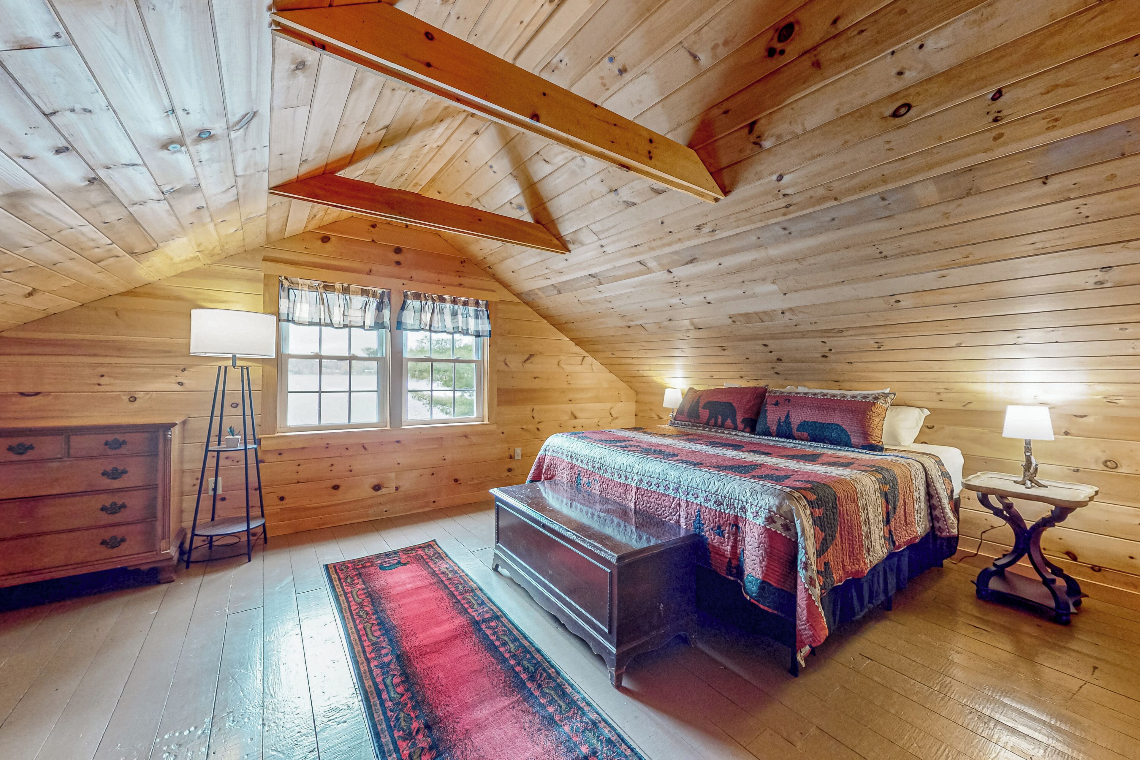 3 bedrooms, bed sheets