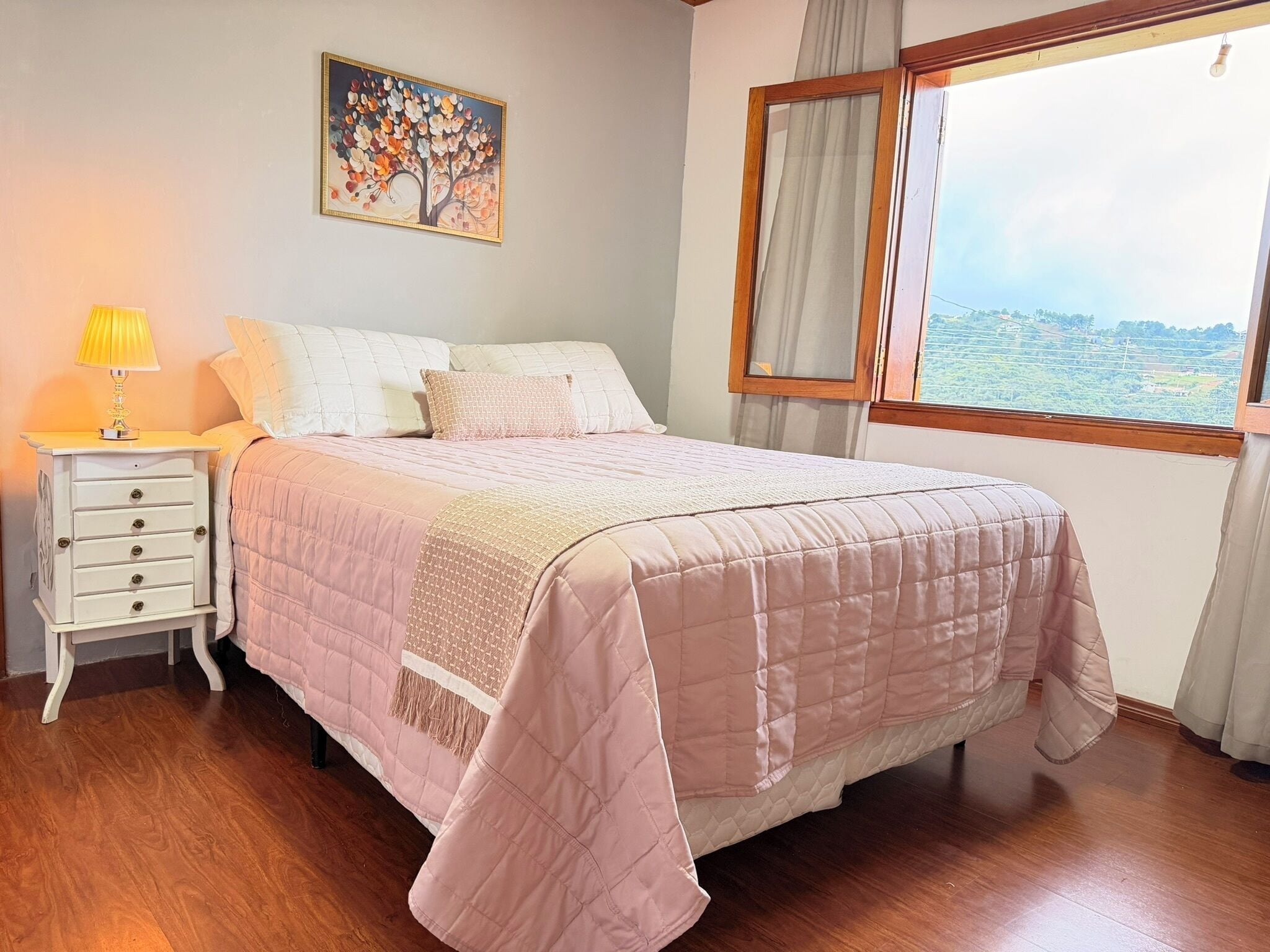 豪華套房 | 迷你吧、熨斗/熨衣板、免費無線上網