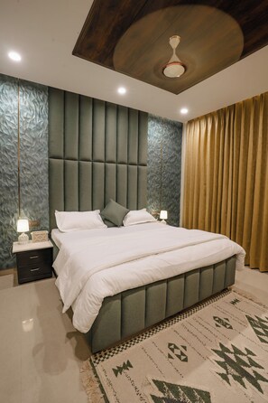 Iron/ironing board, Internet, bed sheets - MG Luxury Stays (Panchkula)