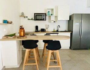 Biệt thự, có phòng tắm riêng, quang cảnh vườn (appartement indépendant) | Bếp chung