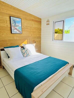 Biệt thự, có phòng tắm riêng, quang cảnh vườn (appartement indépendant) | Bàn ủi/dụng cụ ủi quần áo, truy cập Internet không dây miễn phí 