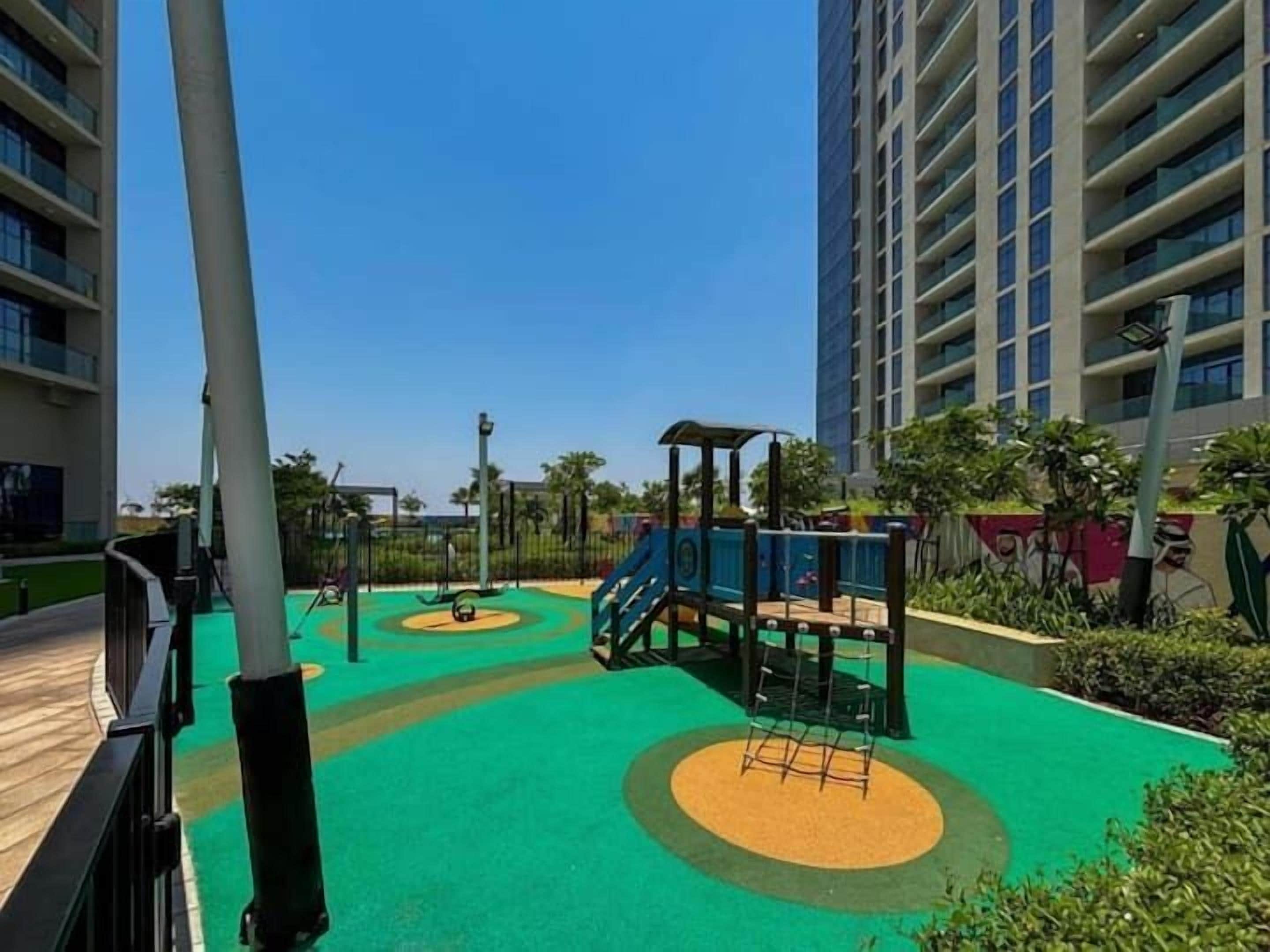 Children’s play area – outdoor