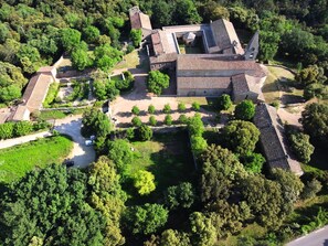 Exterior - Accommodation Classic 2 Bedrooms 3 adults + 2 children Sleeping area Terrace (Montagnac-Montpezat)