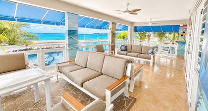 Spacious Oceanfront Home on the Beach 10 mins away from Rincón & Aguadilla | Swimming Pool