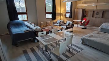 3 chambres, fer et planche Ă repasser, Wi-Fi, draps fournis