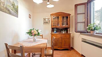 Deluxe Apartment, Hill View