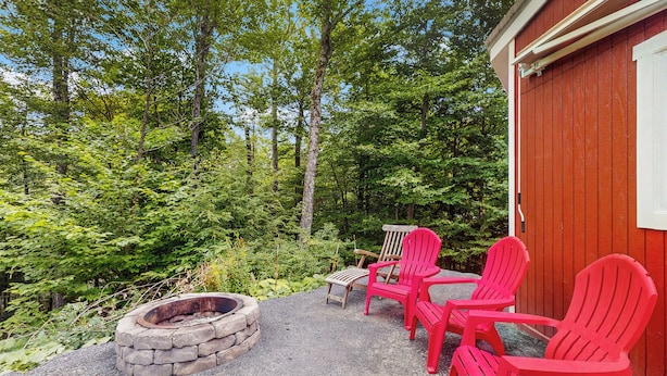 Property grounds - Tiny House at Sugarbush North: Adventure Hub! (Waitsfield)
