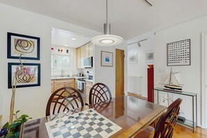 Dining - 5 Blocks to Shore! Rehoboth Beach Family Escape (Rehoboth Beach)