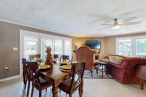 Dining - 7 Mi to Paynes Prairie Preserve! Rural Retreat (Micanopy)