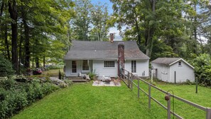 Exterior - Artistic Forest Cabin • Pet-Friendly • Cozy 3BR Escape (Cornwall)