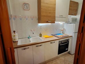 Private kitchen - ATLANTIS unique elegant marine-themed apartment within walking distance of downtown. (Trieste)