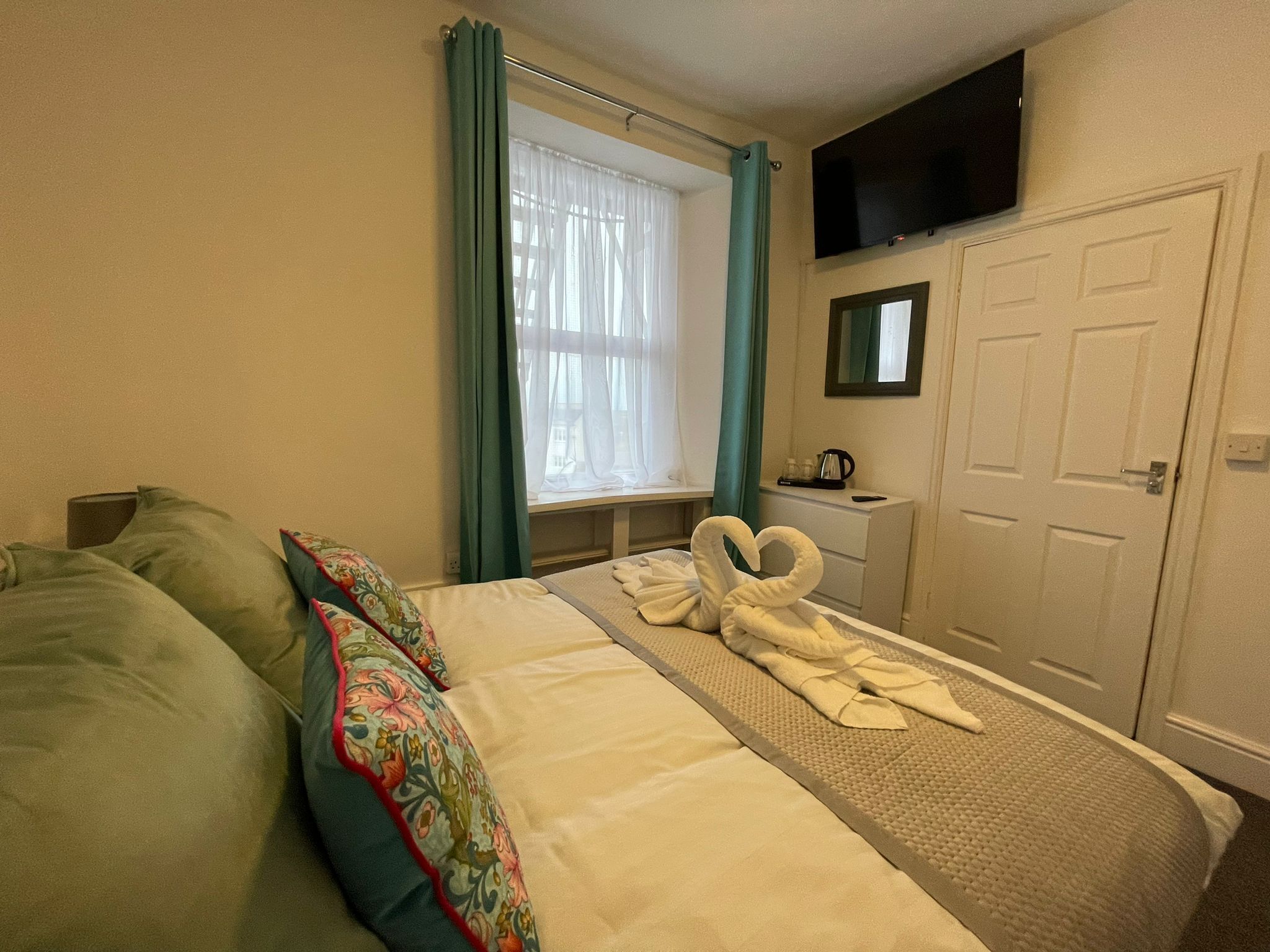 Double Room | Free WiFi