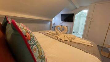 Standard Double Room | Free WiFi