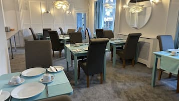 Desayuno buffet incluido todos los días