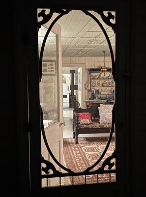 Interior - FANCY FREE ISLAND! Private island paradise, picture perfect Victorian cottage! (Portland)