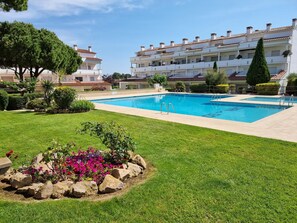 Pool - 3-bedroom apartment with terrace near the beach (L'Escala)