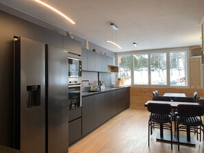 Fridge, microwave, dishwasher - Modern apartment 8 pax, 3 bedrooms, parking, slope view (Pra-Loup)