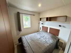 Room - Apartment (SAINT-HILAIRE-DE-RIEZ)