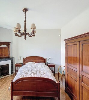 5 bedrooms, free WiFi