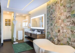 مجففات شعر، مناشف، صابون، شامبو