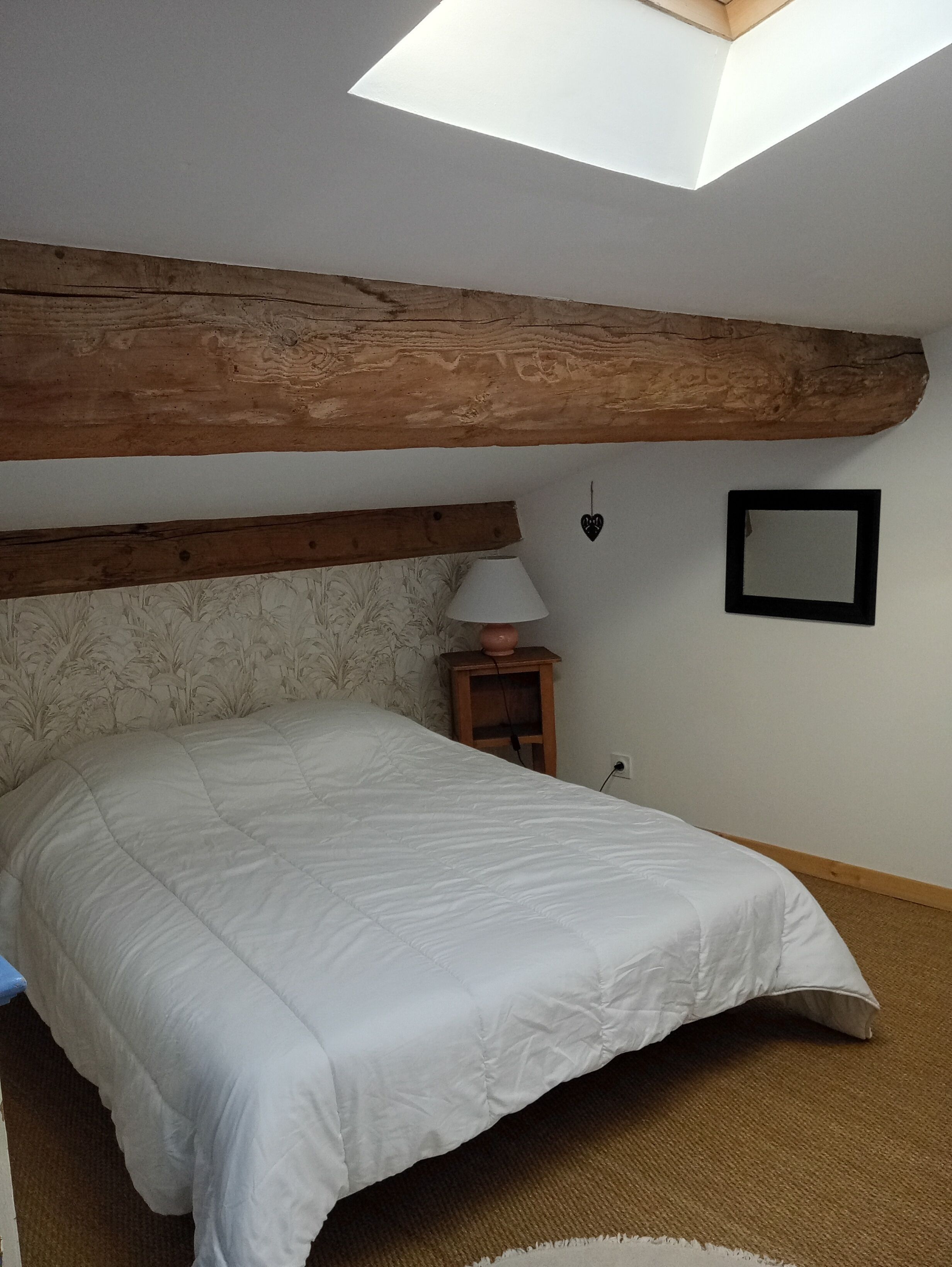 3 slaapkamers, een strijkplank/strijkijzer, wifi, beddengoed