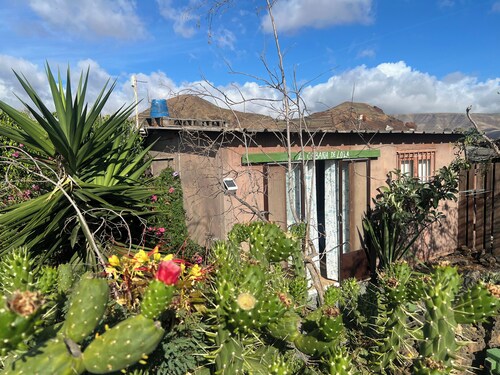 Stargaze at Lanzarote Accommodation: Unique experience in Cabaña de Lola