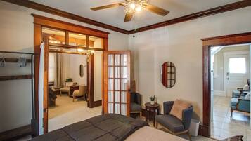 Iron/ironing board, free WiFi, bed sheets