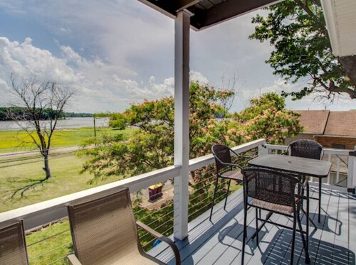 The Bonney Grey Guesthouse in Grafton – Sleeps 16