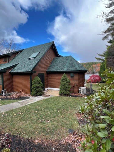 Quaint house in tranquil Wolfeboro perfect for getaway