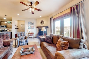 TV, fireplace - Half-Mile to Giant Steps Lifts: Condo w/ Balcony (Brian Head)