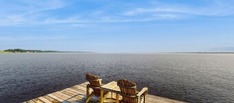 5BR waterfront House w/ Private heated Pool & Dock