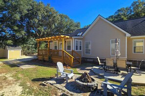 Outdoor dining - 'Kerrison by Kiawah' Home w/ Deck & Fire Pit (Johns Island)