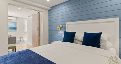 Accessible Downtown Suite w/ Ramp & Curbless Shower – No Stairs