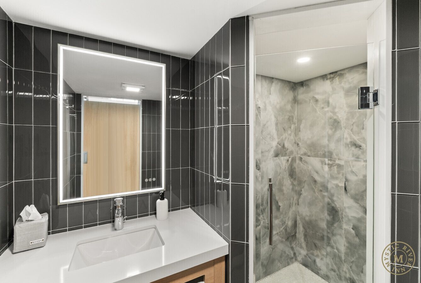 Hårtork och handdukar