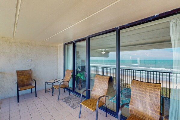 Terrace/patio - Walkable, All-Suite 3BR: Suntide III - Unit 1003 (South Padre Island)