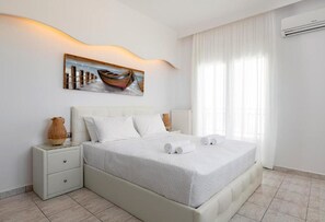Deluxe Villa, 3 Bedrooms, Balcony, Beach View - White and Blue Luxury Suites Rhodes (Rhodes)