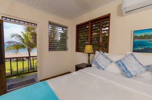 4 bedrooms, free WiFi, bed sheets - Blue Marlin, 4BR beach front villa, Great Bay, Treasure Beach w/Gym & Pickleball (Treasure Beach)