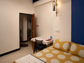WiFi, bed sheets - Veena Vihar (Full House) (Jodhpur)