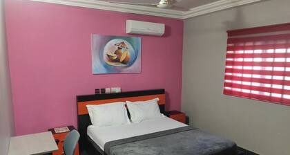 Room-deluxe Double Bed Bedroom in Lome