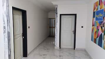 Huone, 1 makuuhuone, parveke, näköala puutarhaan | Sisätilat